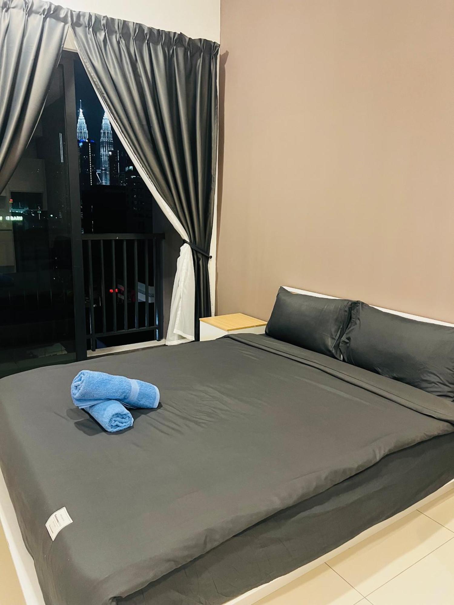 Chamber Grand Klcc Apartment *